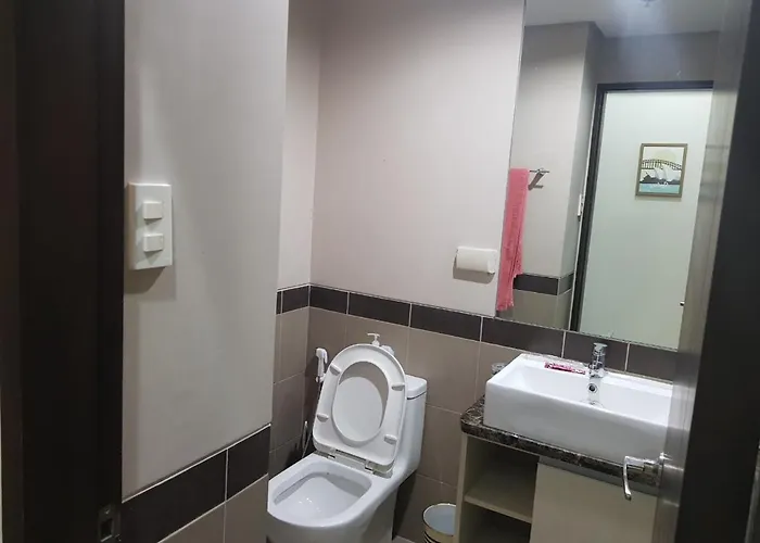 Admiral Baysuites Manila